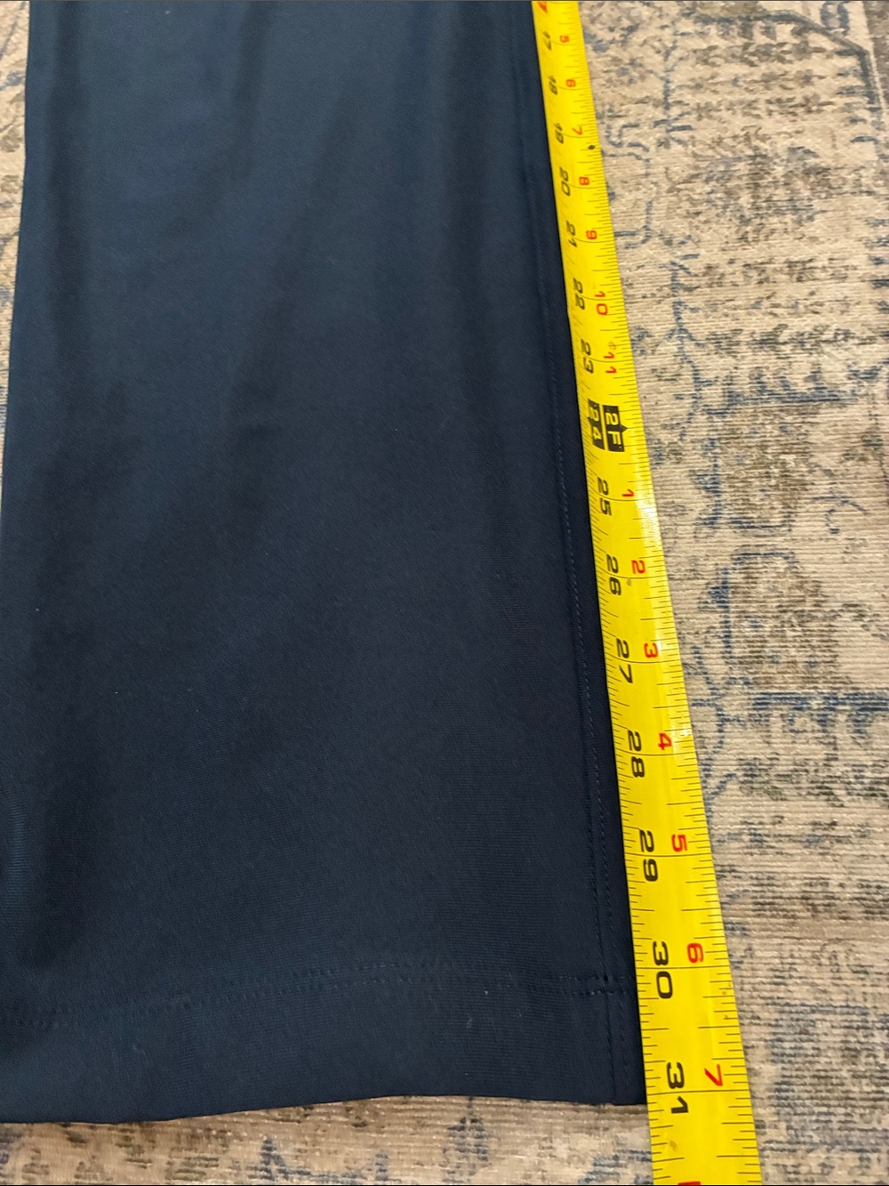 Lululemon Men's ABC classic trouser in Navy Performance Pants - size 33 - Picture 6 of 6